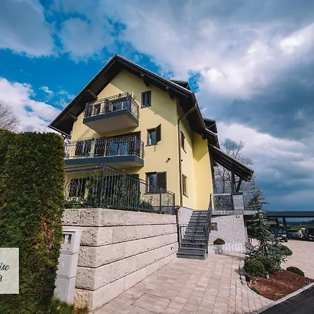 Paradise Slovenia Hostel *