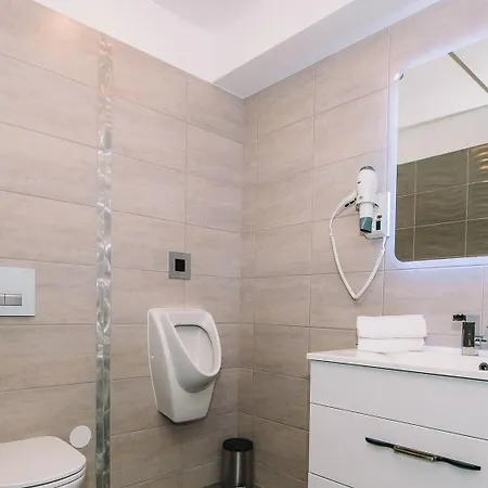 Hostel Paradise Slovenia *