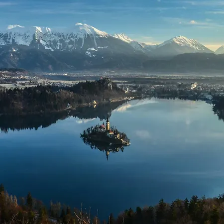Paradise Slovenia Hostel *