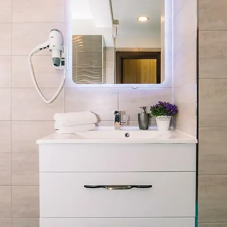 Paradise Slovenia Hostel *