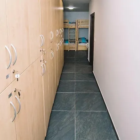 Paradise Slovenia Hostel *